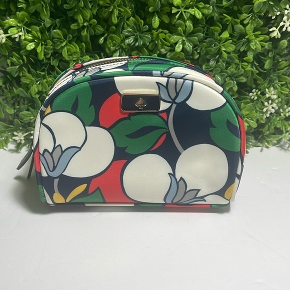 Kate Spade make up case. - Picture 1 of 7